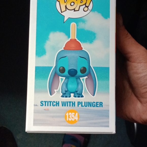 Stitch with Plunger Funko pop 1324 - Picture 4 of 6